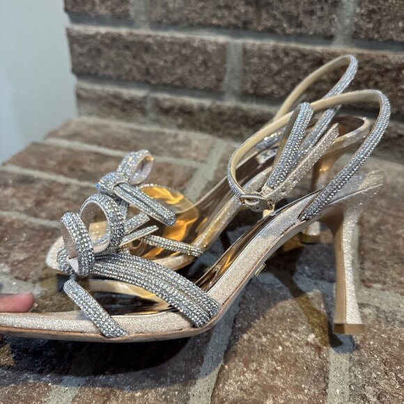 Badgley Mischka Womens Effie Strappy Bow Stiletto Heel Sandal in Soft  Gold Sz 6 - Picture 4 of 15